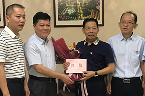 全国模范退役军人潘柱升：带领家乡蝶变的紫南追梦人