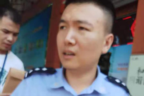 &ldquo;警号&lsquo;184057&rsquo;的民警，谢谢你！&rdquo;