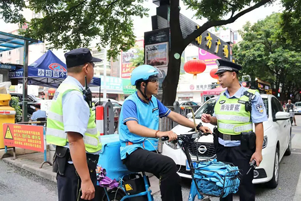 浑身牛劲儿，铁了心耕好这份责任田