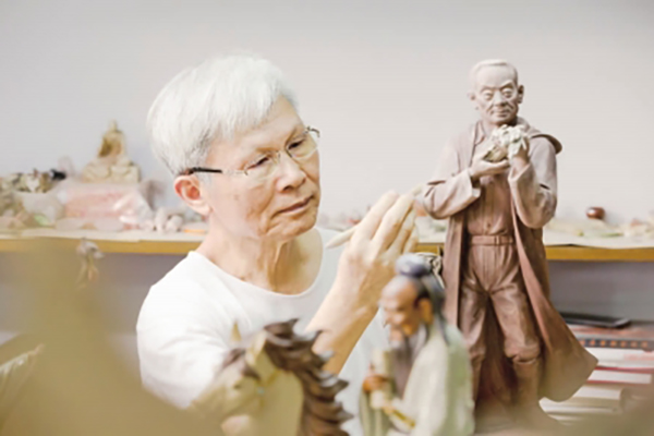 刘炳：他80岁了还热衷&ldquo;玩泥巴&rdquo;