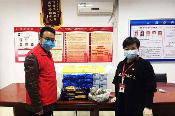 禅城区信访局为疫情防控一线送上节日慰问