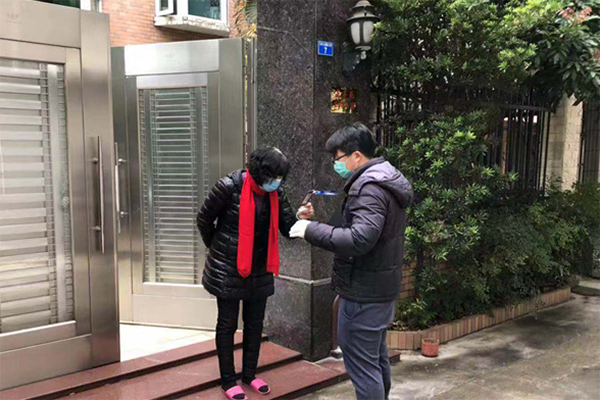 是宣传员又是保洁员，他们是伦教抗疫的&ldquo;网格卫士&rdquo;