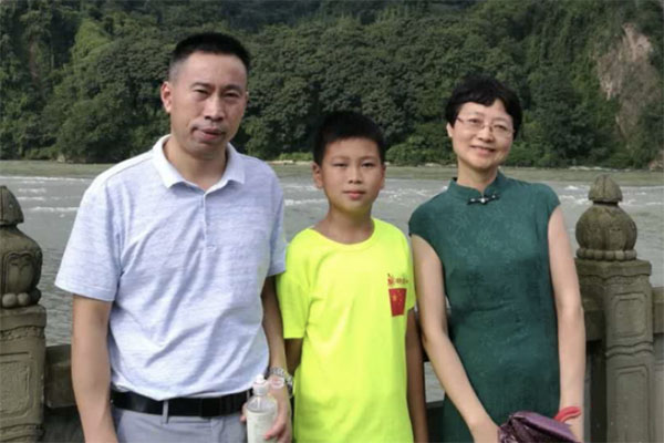 特写|君在武汉，我在南海，这些&ldquo;医侣&rdquo;的爱情无华却坚固