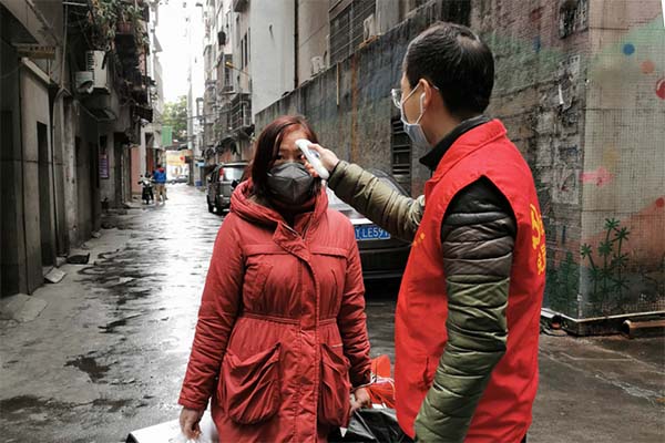 南海区信访局入党积极分子周志滔同志在抗疫一线