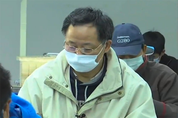体温检测设备工厂请求支援 博士来做装配工！