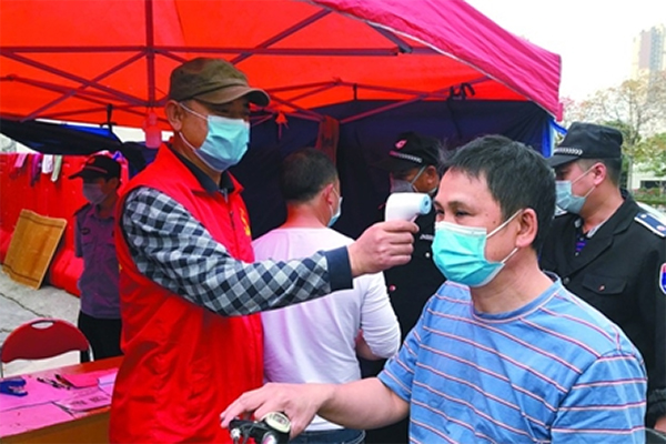 禅城政协驻朝东村工作组组长：尽自己所能为一线防疫出力