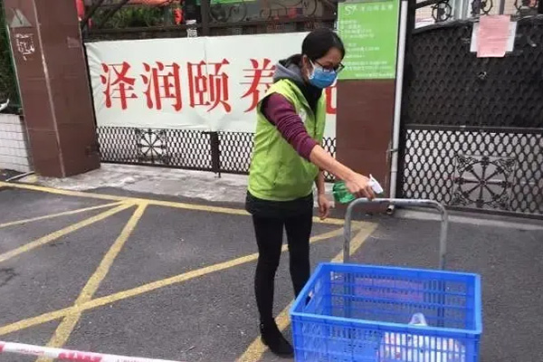 禅城养老院空降&ldquo;守望者&rdquo;，缓解家属情绪和引导&ldquo;云关爱