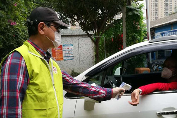 挑重担守一线，香港同胞助力社区战&ldquo;疫&rdquo;