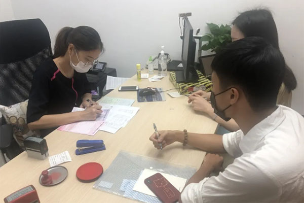 禅城16对新人首尝结婚二维码&ldquo;头啖汤&rdquo;