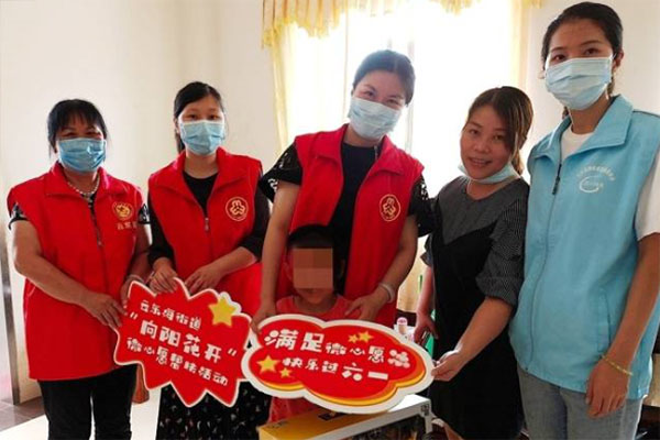 圆梦六一，三水云东海14户困难妇儿家庭的微心愿实现了
