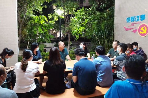 为和谐社区献力！云东海在职党员共议小区治理
