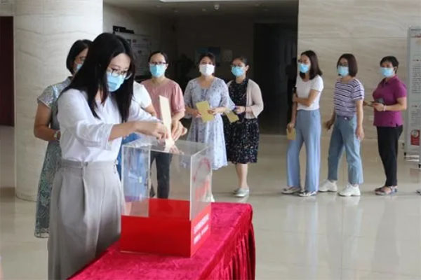 首日筹得善款8万多元！云东海开展&ldquo;广东扶贫济困日&rdquo;活动