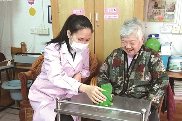 &ldquo;站出来&rdquo;尽职责 &ldquo;冲上去&rdquo;担使命