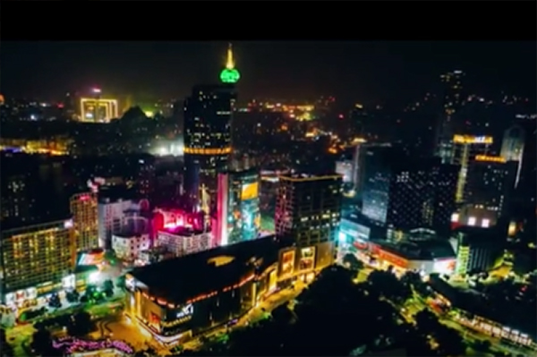 放慢脚步等灵魂，一生最爱一座城