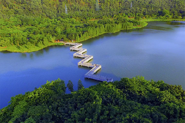 来这条高颜值半马健身步道，沿途风景美如画