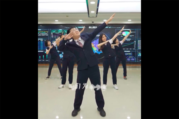 扶贫也扶志，千方百计帮贫困户增收！