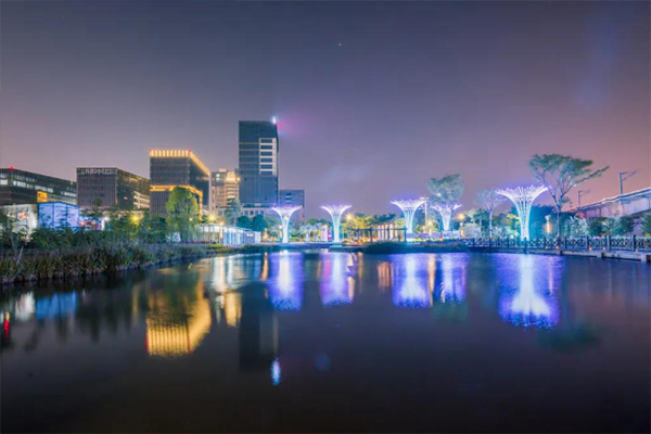 灯光与美景，夜色中的三山流光溢彩