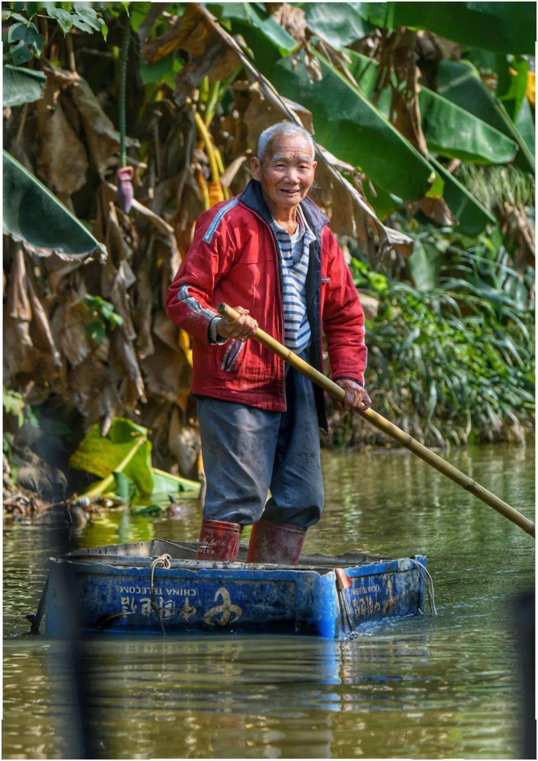九江这位退伍军人自制一叶舟，护河十余载！ 