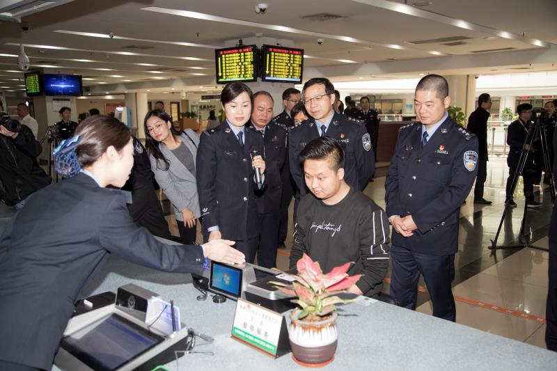 全省首个！顺德实现镇街出入境&ldquo;智慧办证大厅&rdquo;全覆盖