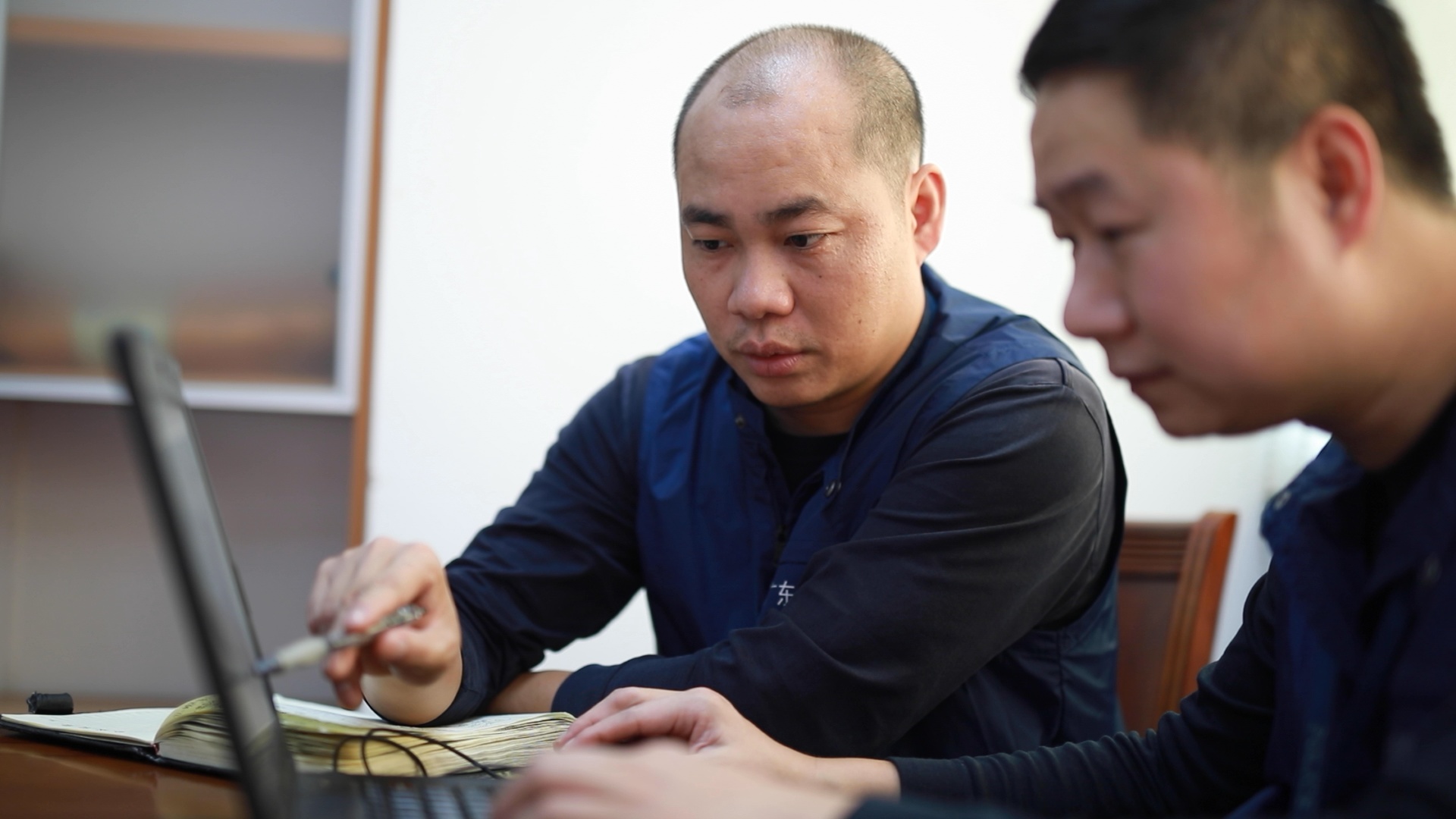 佛山顺德公安刑警梁永文：扫黑除恶敢亮剑 攻坚克难破大案