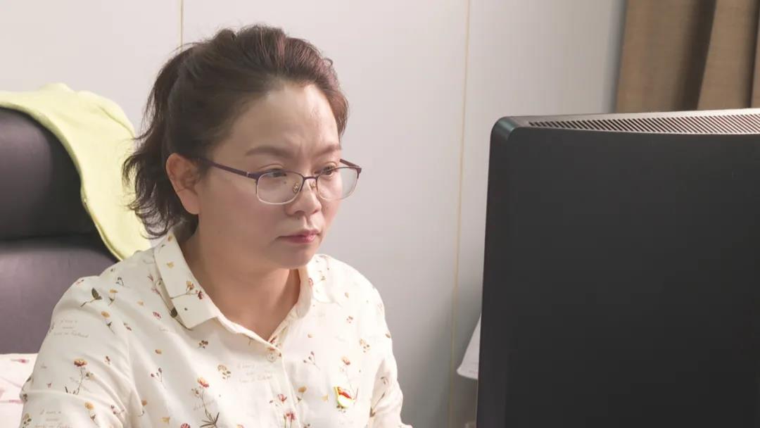巾帼不让须眉||&ldquo;佛山市三八红旗手&rdquo;杜敏华