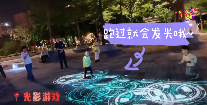 禅城这个地方，一到夜晚地上就开满了&ldquo;花&rdquo;