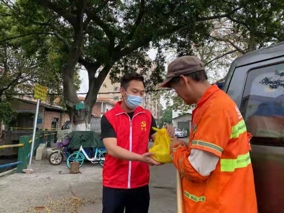 学习雷锋好榜样，南海退役军人在行动