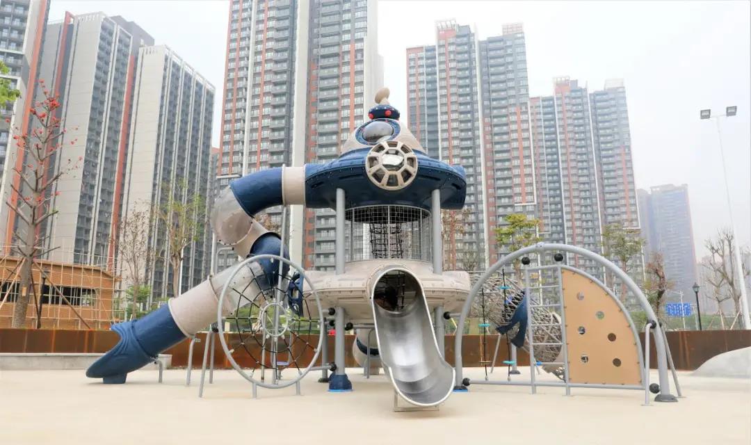 东平水轴 | 澜石公园有架落地的UFO？那是一座滑滑梯！