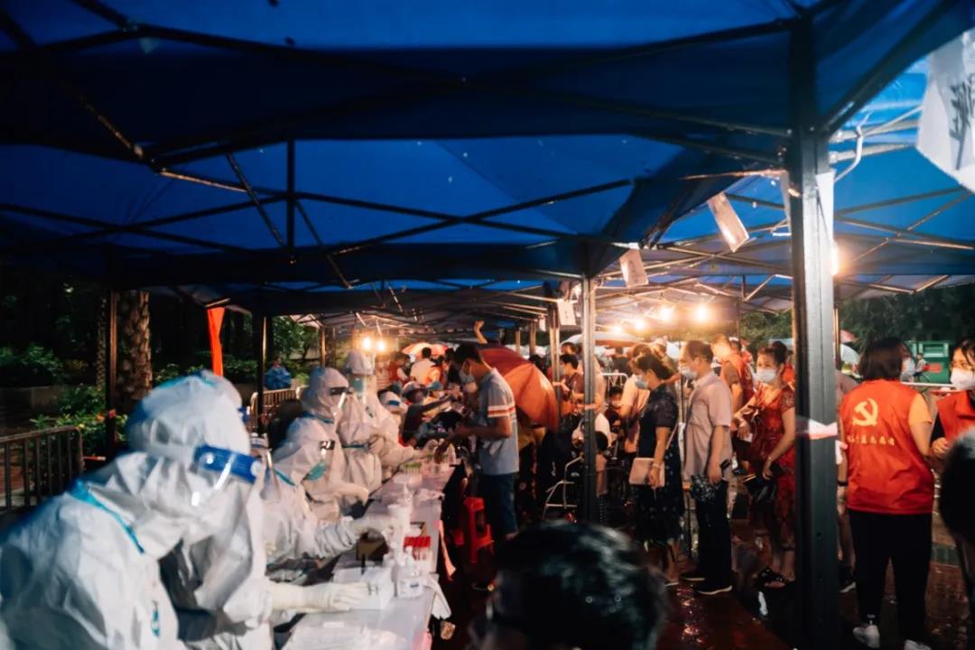 风雨同舟，众志成城！志愿者、团员青年在行动