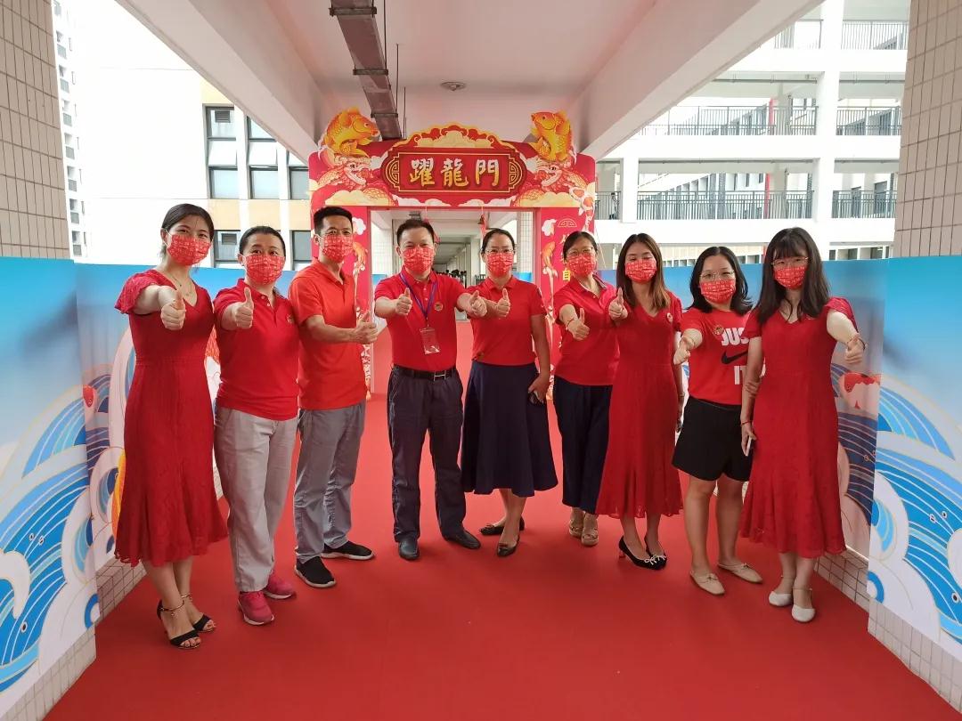 多图直击佛山暖心高考瞬间！看，全城都在为你们鼓劲