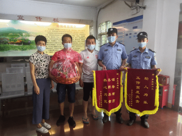 暖心！南海辅警助走失老人平安归家，彰显正能量