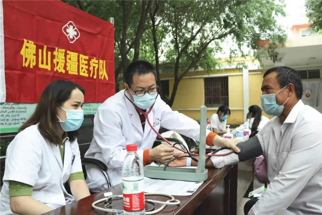 外派纪检监察干部：脚下有泥 心系民生