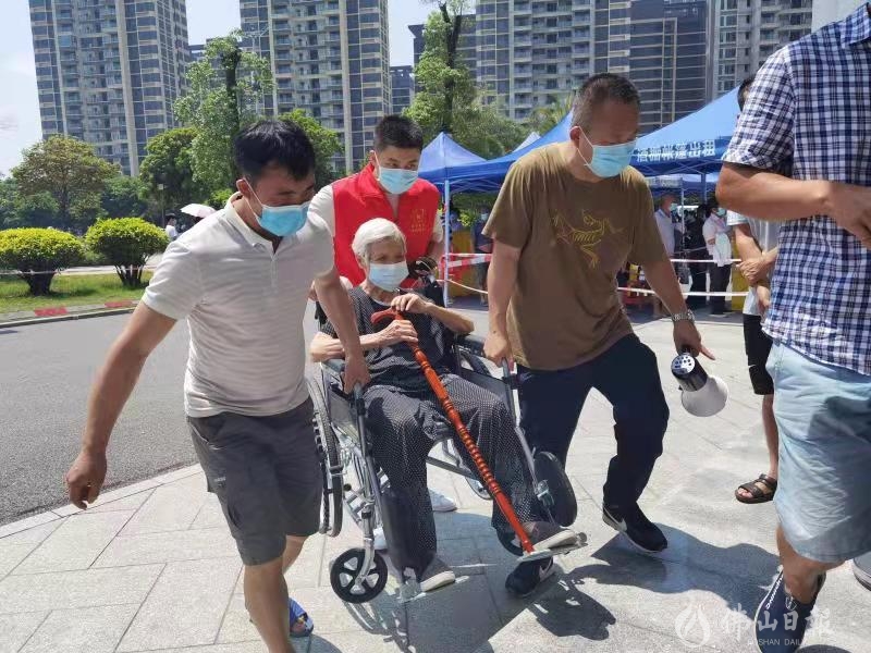 高明战疫一线的美丽&ldquo;税&rdquo;影