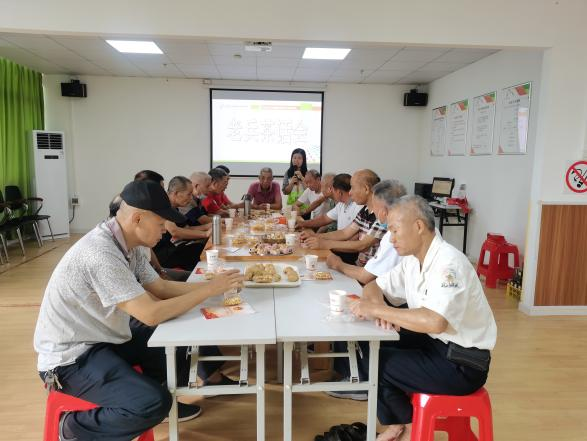 上门走访，开茶话会，南海官窑村企活动温暖老兵