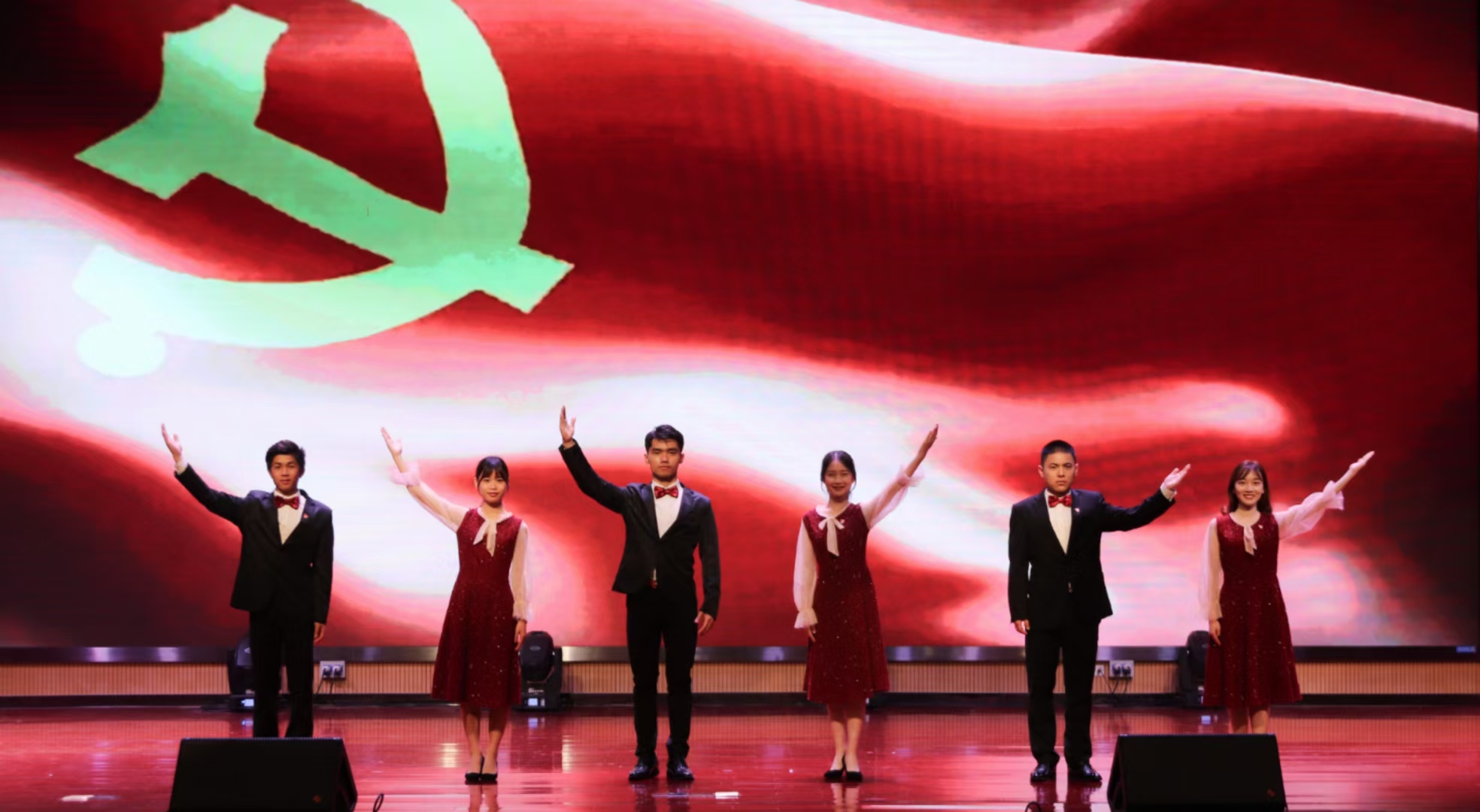 原创朗诵《初心向党，百年礼赞》