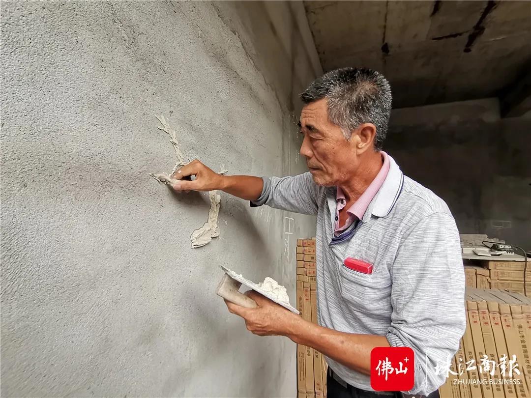 巧手筑古建！灰塑匠人梁永泰五十年如一日传承岭南技艺