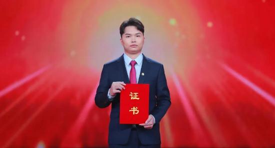 叻仔！这位顺德学子被评为全国十大最美大学生！