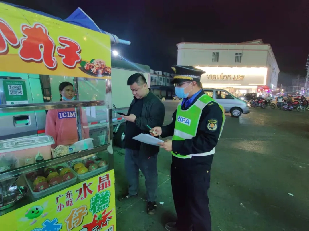 处罚6档无证摆卖经营户！丹灶整治夜间市容乱象 创文进行时