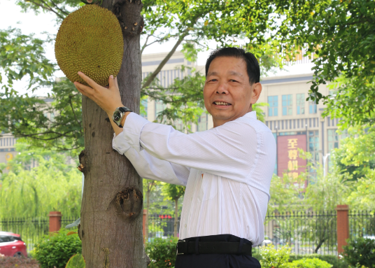  佛山&ldquo;义工村官&rdquo; 潘柱升：让落后村脱胎换骨