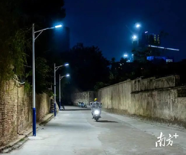 &ldquo;我为群众办实事&rdquo;&mdash;&mdash;三水加装路灯，点亮居民美好生活