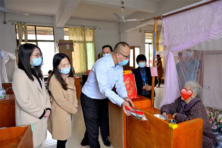 我为群众办实事|两位孤寡老人享受入住颐老院补助