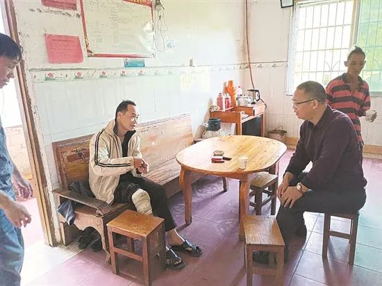 陈庚群：一位&ldquo;闲不下来&rdquo;的驻镇扶村第一书记