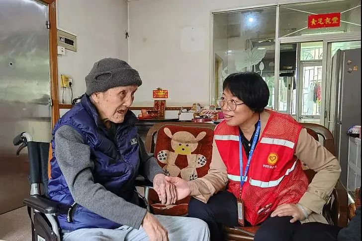 慰问百岁抗战老兵、表彰退役军人志愿者...南海老兵迎春活