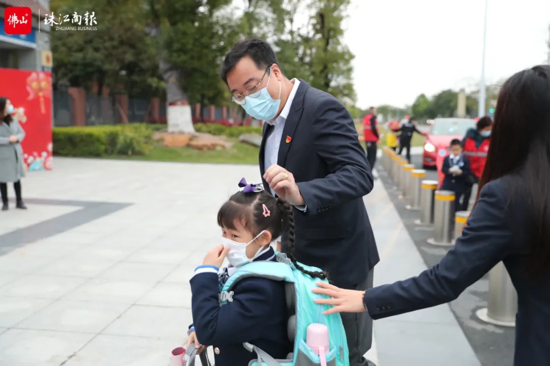 加鸡腿、舞狮子、与冰墩墩互动&hellip;顺德&ldquo;萌虎&rdquo;返校欢乐多