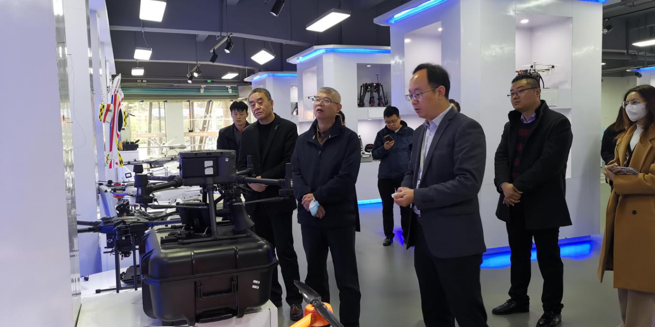 区政协副主席刘飞虎带队开展政协委员新春走访活动