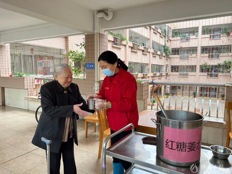 送姜茶、送爱心！寒潮来袭 佛山处处有温暖