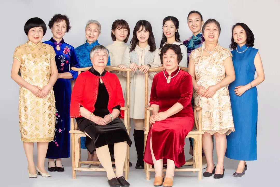 追忆似水年华，南海区军休所为军休女干部拍摄旗袍照