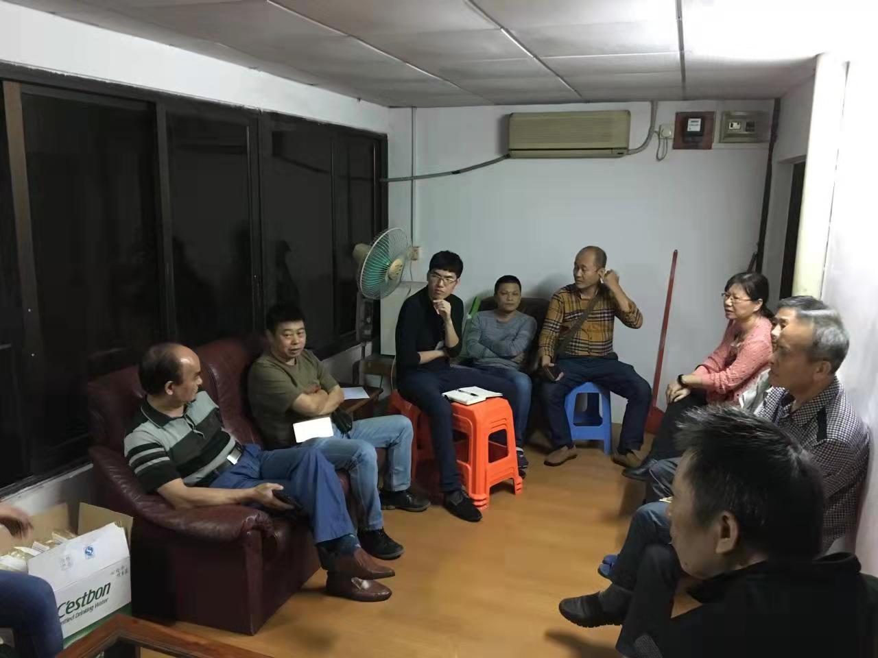 兵委员邓瑞伦：巧妙化解小区治理难题