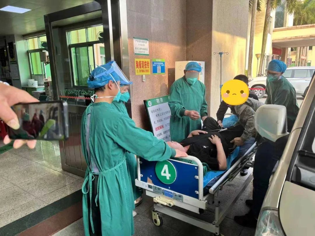 情况紧急！&ldquo;你们开车跟紧我，快走！&rdquo;