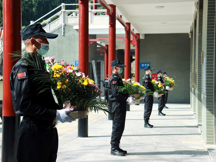 正清日、寄哀思！顺德全区鲜花代祭超12万支